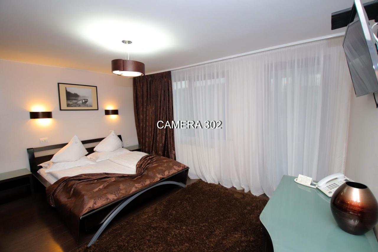 Complex Cochet Hotel บุชเตนี ภายนอก รูปภาพ