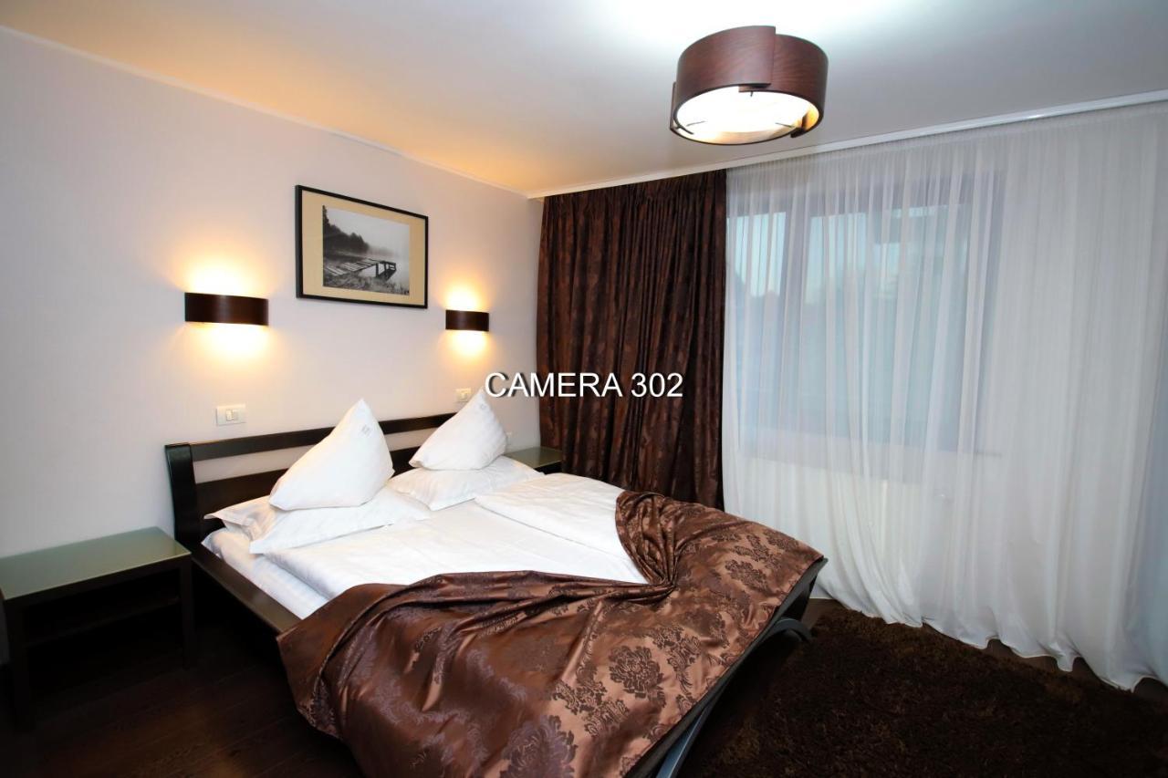 Complex Cochet Hotel บุชเตนี ภายนอก รูปภาพ