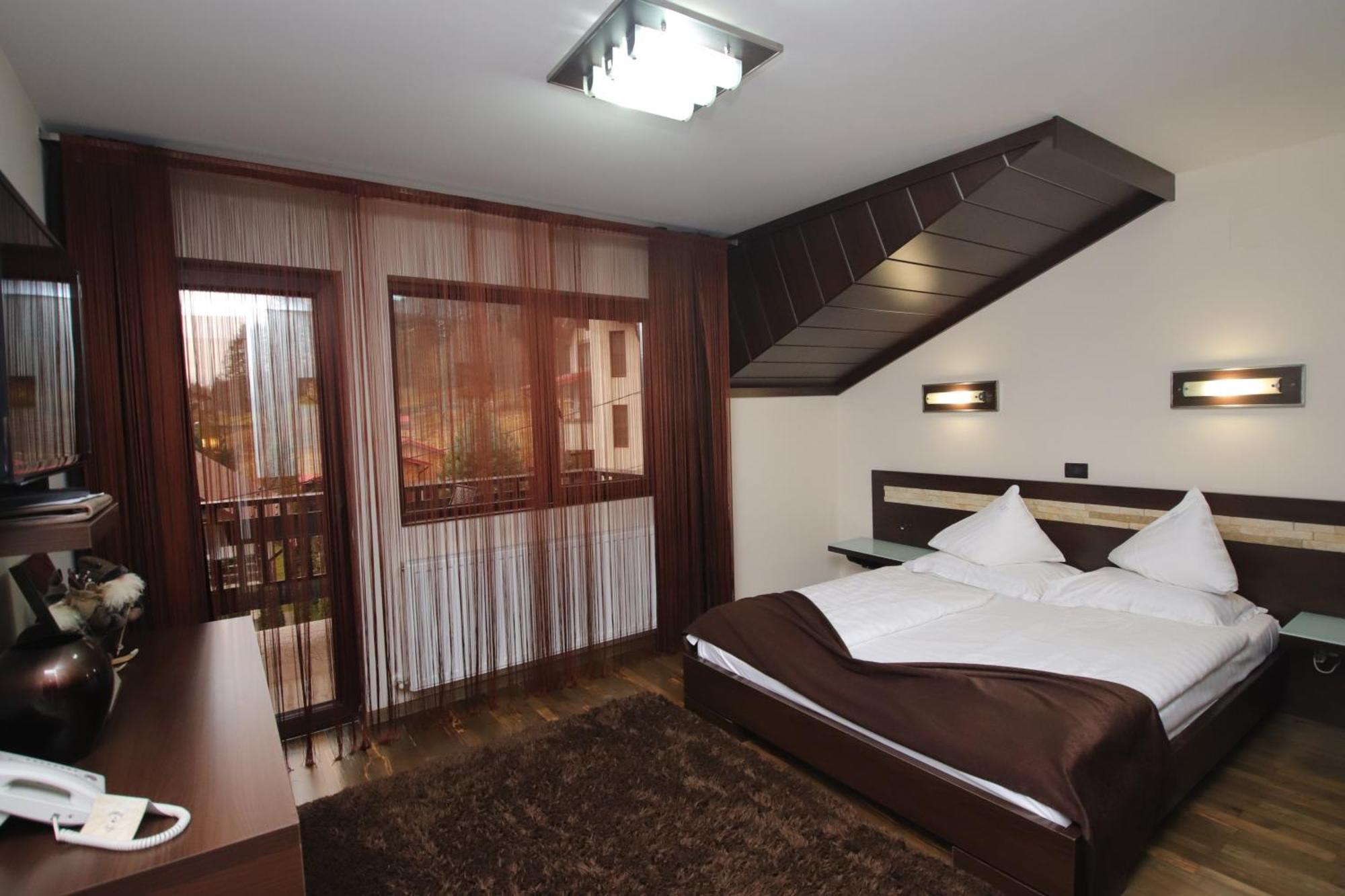Complex Cochet Hotel บุชเตนี ภายนอก รูปภาพ