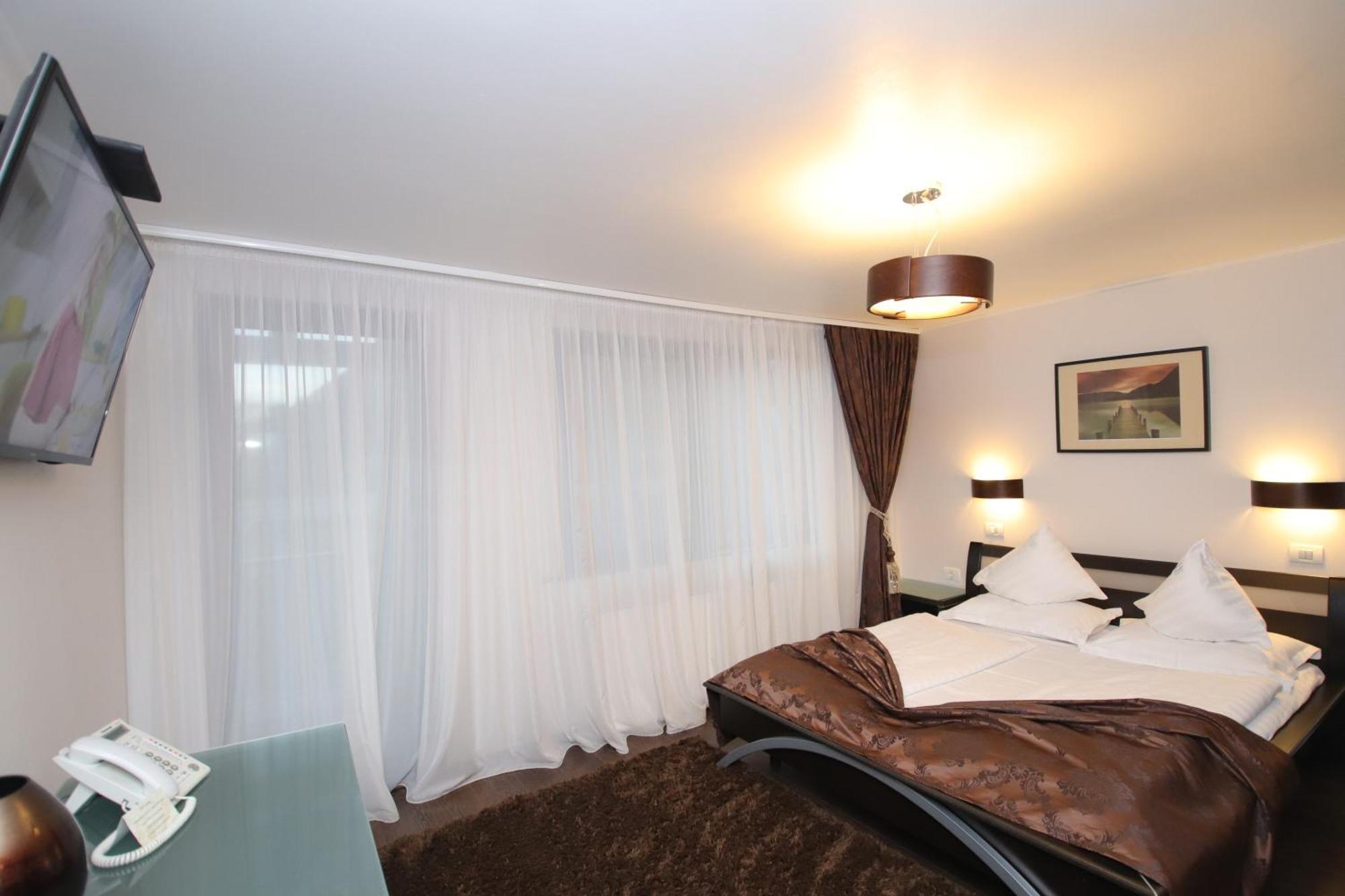 Complex Cochet Hotel บุชเตนี ภายนอก รูปภาพ